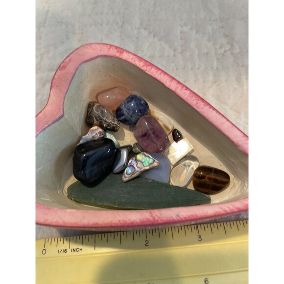 Handcrafted Heart-Shaped Stone Trinket Box With Red & White Polka Dot Design Ken - Picture 12 of 12